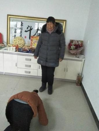 山东拜年为什么要下跪磕头