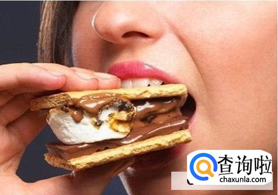 30岁的女人常年长粉刺怎么回事