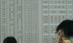 女生月薪两万辞职考研八次失败 学历和收入哪个重要？