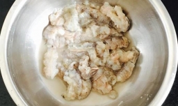 皮皮虾肉炒鸡蛋的家常做法