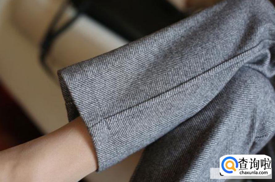 毛呢裤子搭配什么上衣好看