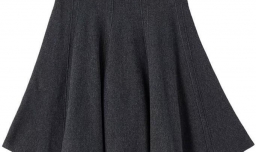 黑色卫衣怎么搭配衣服?