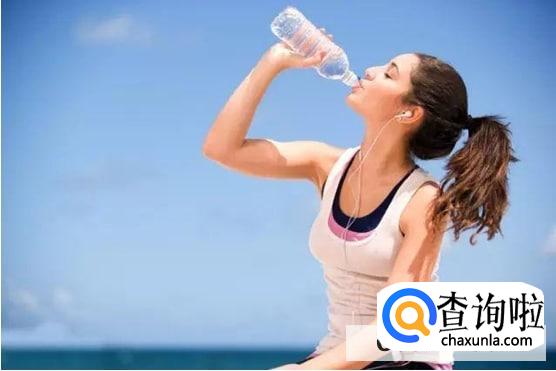 运动中喝温水还是冰水好