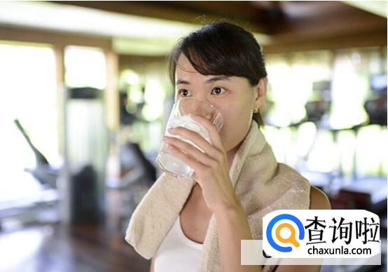 运动中喝温水还是冰水好