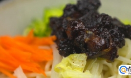 北京炸酱面怎么做？