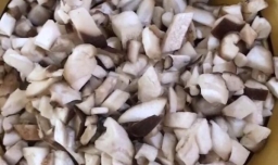 怎样做香菇肉燥面好吃？