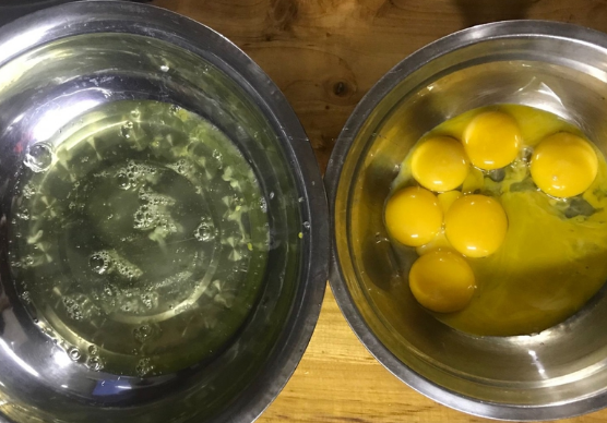 怎样快速把蛋清打成奶油状