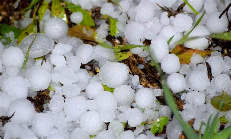 冰雹是怎样形成的