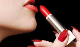 女生多长时间可以用一支口红？