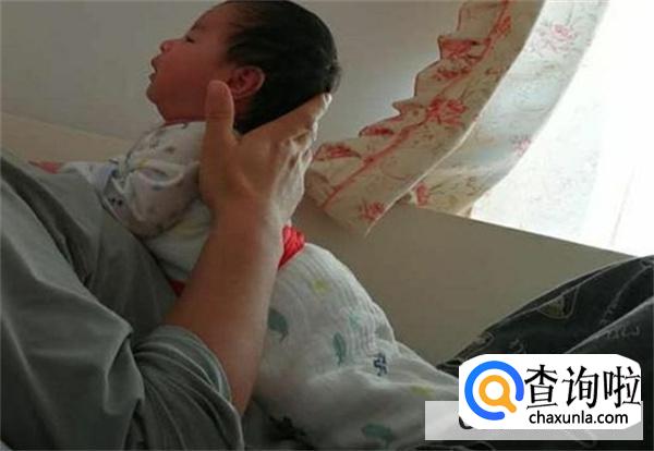 宝宝几个月会翻身抬头