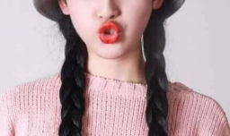 戴渔夫帽怎么扎头发