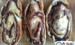 自做豆沙卷包的做法