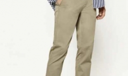 卡其色裤子配什么颜色上衣