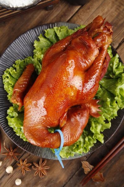 熏鸡前为什么要抹香油