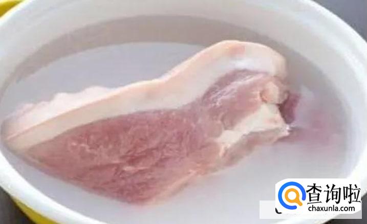 怎样可以将快速将冰冻的肉解冻呢？