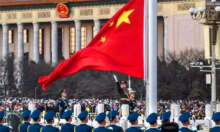 天安门多久升旗