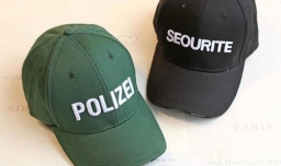 男生棒球帽怎么戴