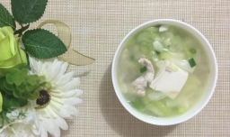 如何做丝瓜豆腐瘦肉汤？