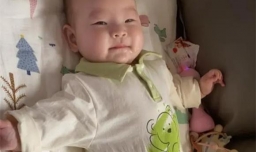 30天的宝宝能认人吗？这一信号，已经暗示着答案