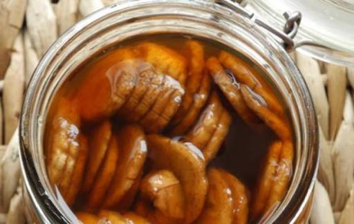 脾胃虚寒、消化不好怎么办呢？醋里泡生姜！