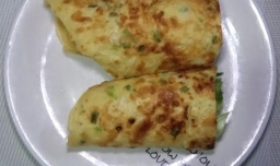 怎样做美味的葱花鸡蛋饼？