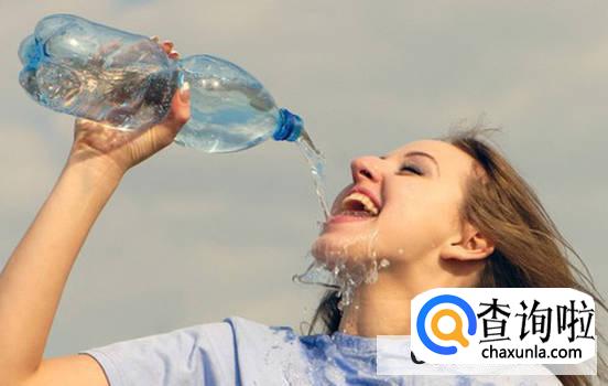 不能胡乱喝水的原因