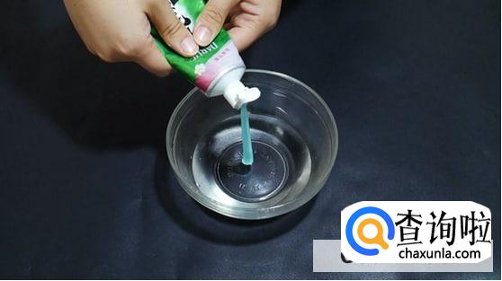 牙膏在生活中的妙用有哪些