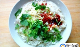 家常油泼面的做法