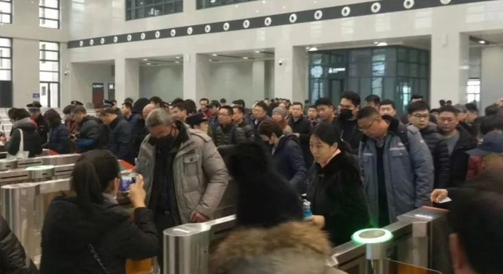 人声鼎沸的意思是什么