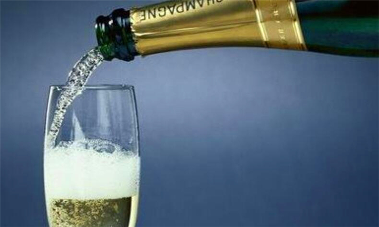 香槟酒是什么酒