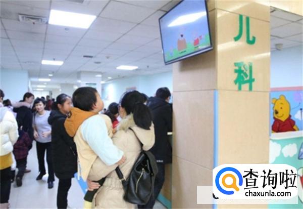 宝宝上颚发白怎么回事