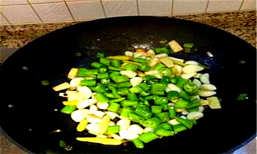 四川正宗青椒鱼的做法