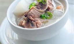 怎么用高压锅给宝宝做有营养的猪骨头汤