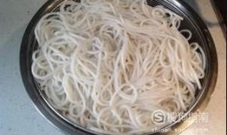 广西特色小吃桂林米粉的做法