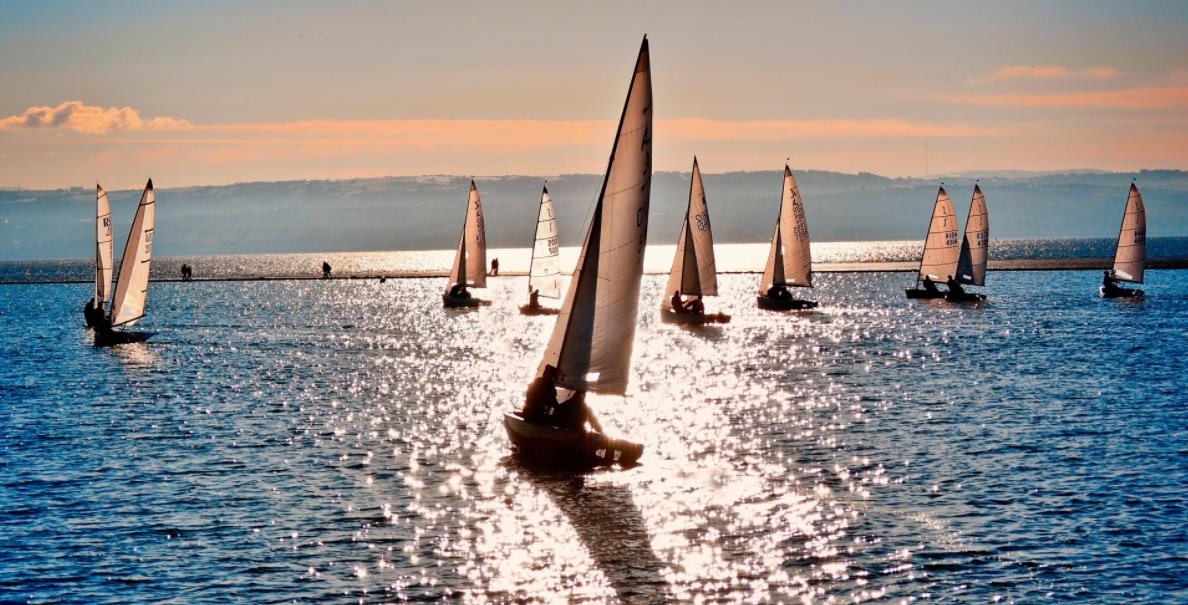 帆船为什么能够逆风航行