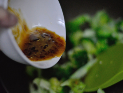 怎么炒西兰花好吃