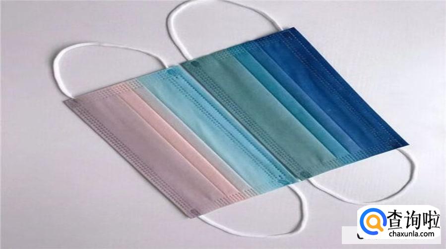 两个一次性口罩一起带好吗