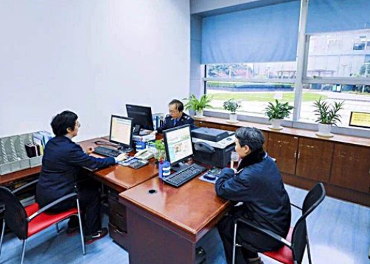 早九晚五一天几小时