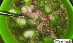 清甜美味的肉丝丝瓜汤的做法