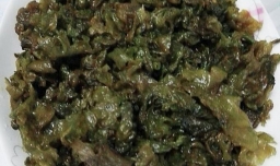 地皮菜（雷公菌）的炒酸辣椒的做法