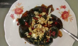 辣香皮蛋的做法