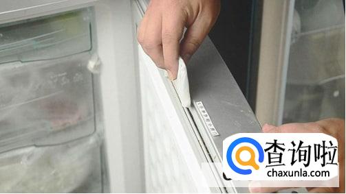 去除冰箱密封条霉点最快的方法
