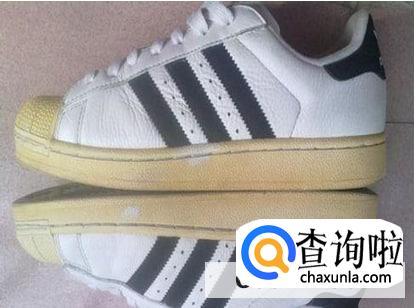 鞋子边上黄了怎么洗白较好