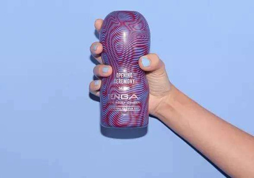 飞机杯如何使用