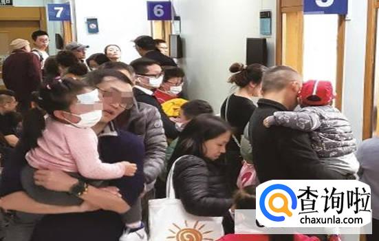 两个月宝宝吃奶前一直大声哭闹的原因