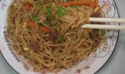 怎样做美味的豆芽牛肉卤面？