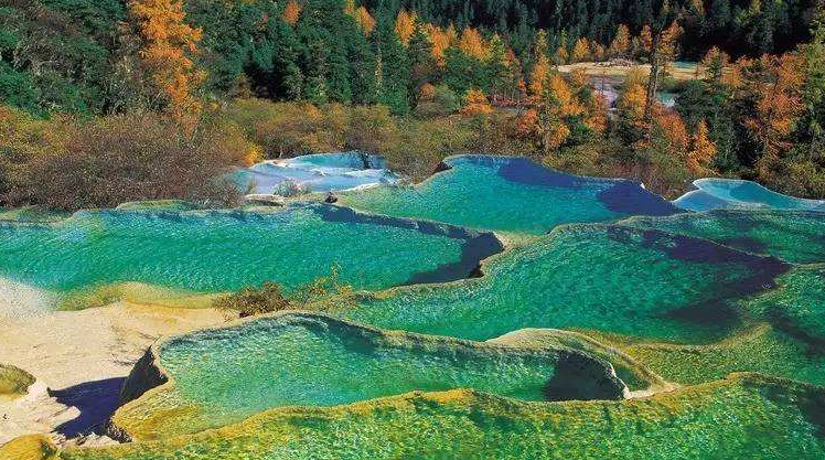 九寨沟在四川哪