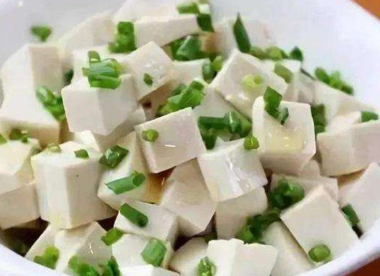 豆腐酸了还可以吃吗