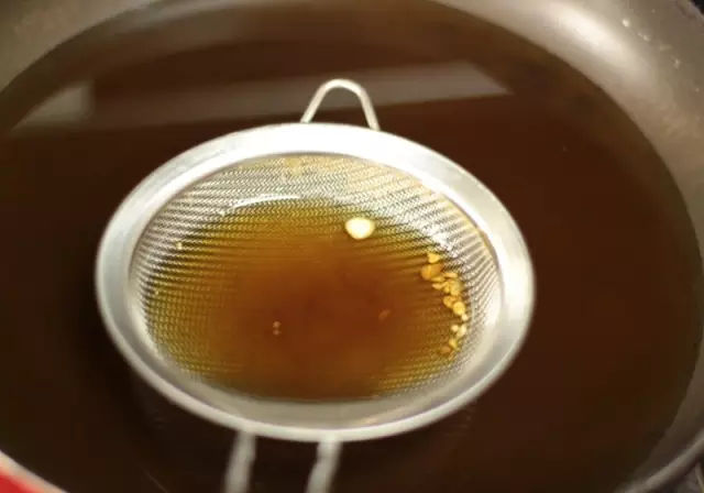 油炸剩下的油如何处理