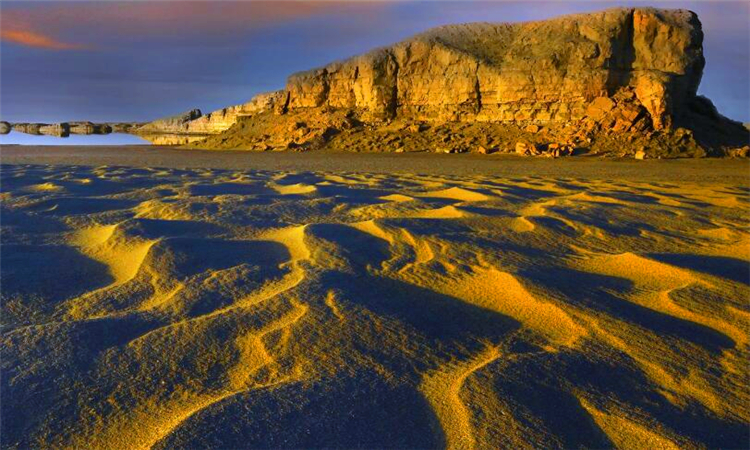 柴达木盆地位于哪个高原